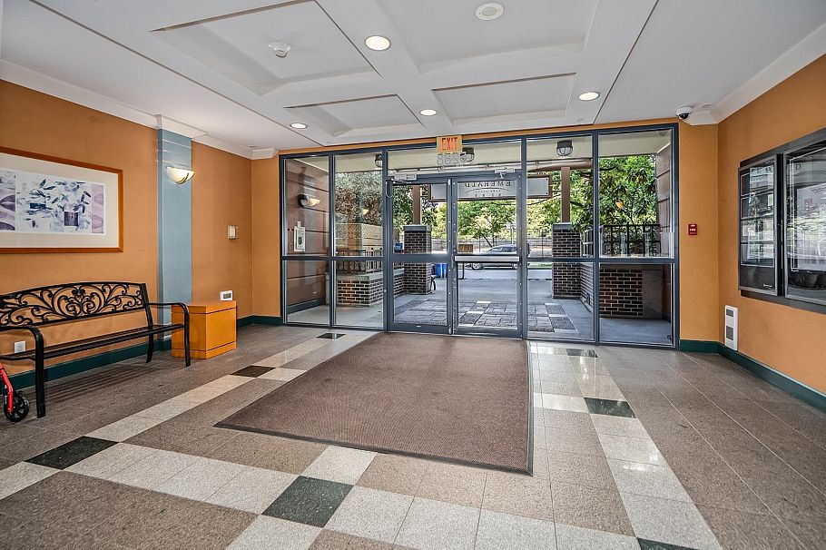 406 5288 Melbourne Street Vancouver, BC - 23