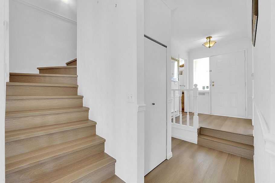 108 216 E 6th Street North Vancouver, BC - 17