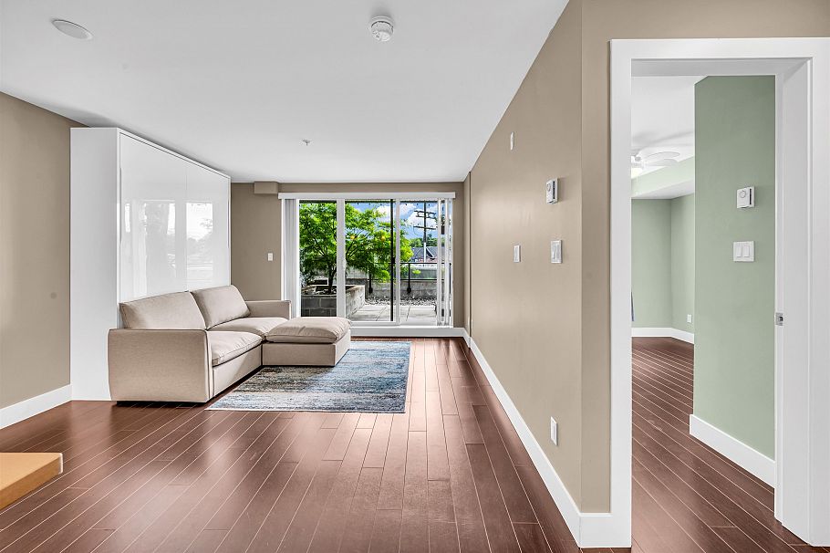 211 4338 Commercial Street Vancouver, BC - 20