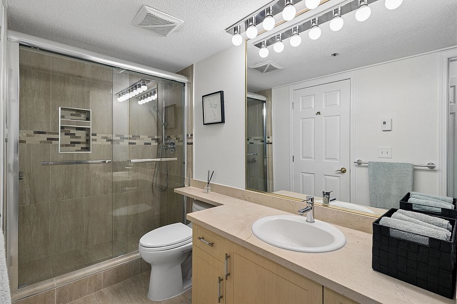 305 980 W 21st Avenue Vancouver, BC - 20