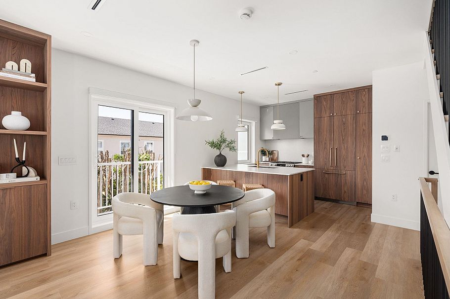 SL 4 2333 E 54th Avenue Vancouver, BC - 9