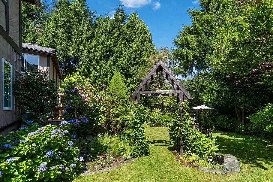4106 Staulo Crescent Vancouver, BC - 34