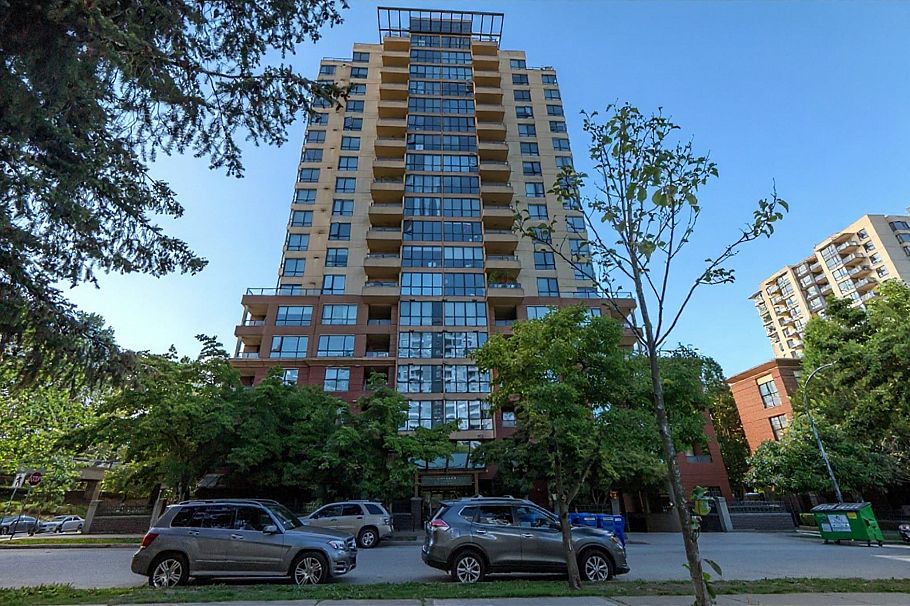 406 5288 Melbourne Street Vancouver, BC - 1
