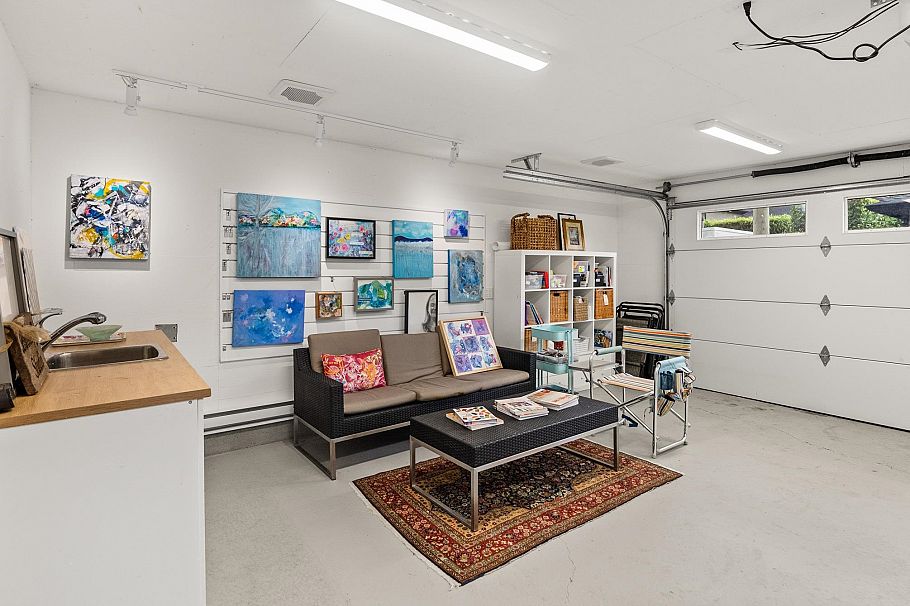 4468 W 14th Avenue Vancouver, BC - 27