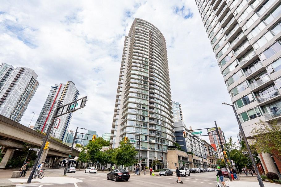 1203 689 Abbott Street Vancouver, BC - 2