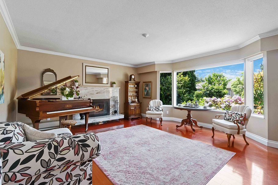 4106 Staulo Crescent Vancouver, BC - 5