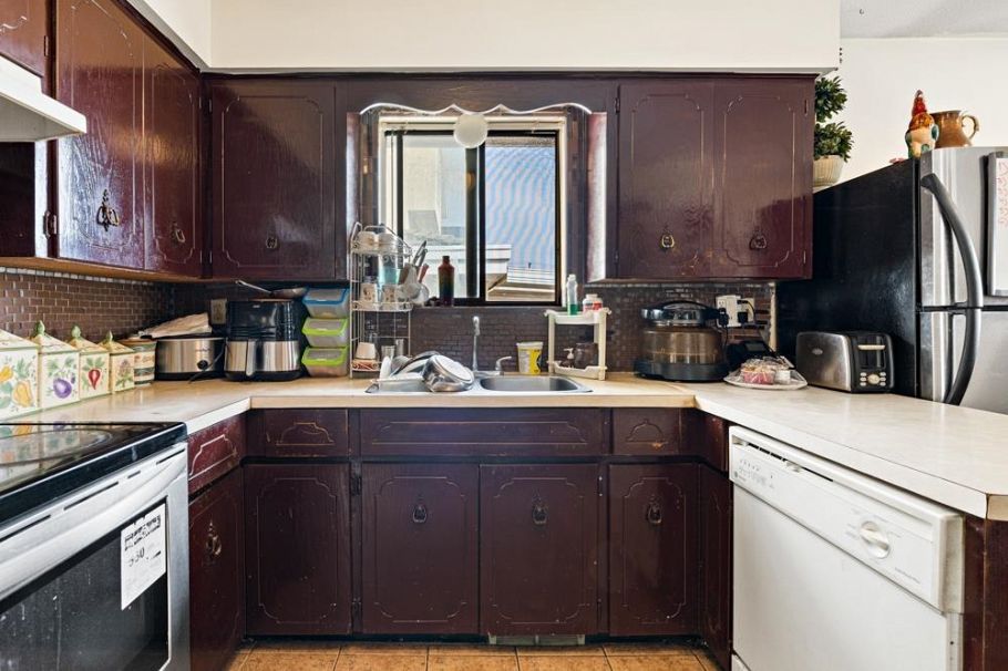 328 E 49th Avenue Vancouver, BC - 7