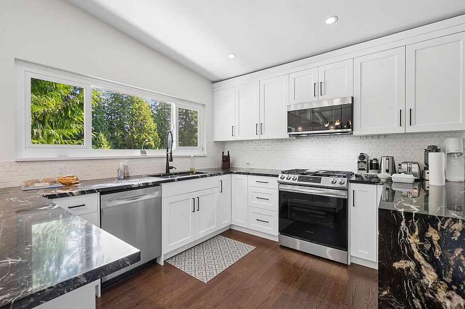 4651 Hoskins Road North Vancouver, BC - 10