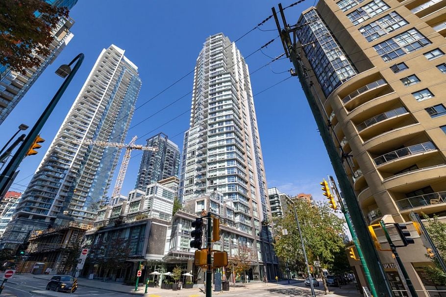 4006 1283 Howe Street Vancouver, BC - 35