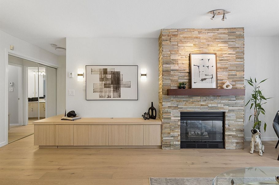 305 980 W 21st Avenue Vancouver, BC - 3