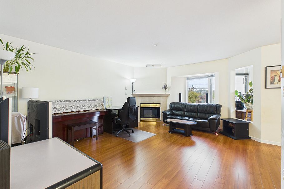 208 2677 Broadway Street Vancouver, BC - 29