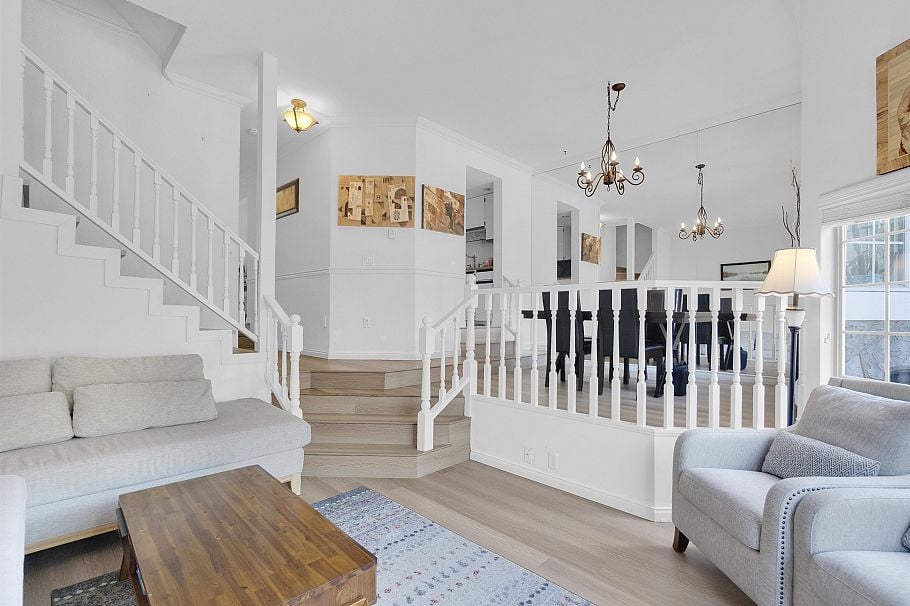 108 216 E 6th Street North Vancouver, BC - 3