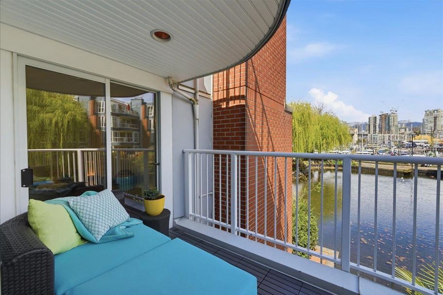 1523 Mariner Walk Vancouver, BC - 12