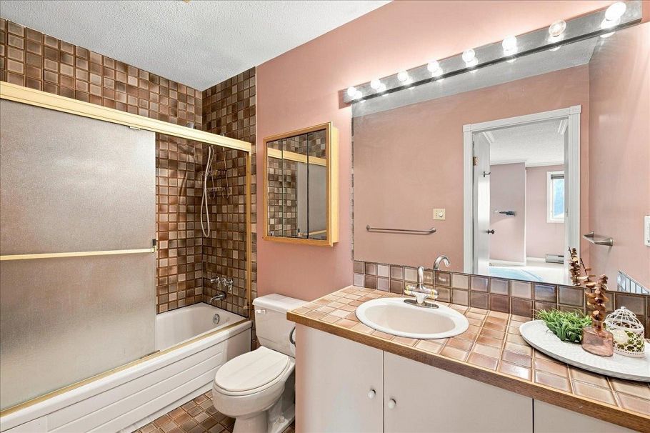 1 1176 W 15th Avenue Vancouver, BC - 22