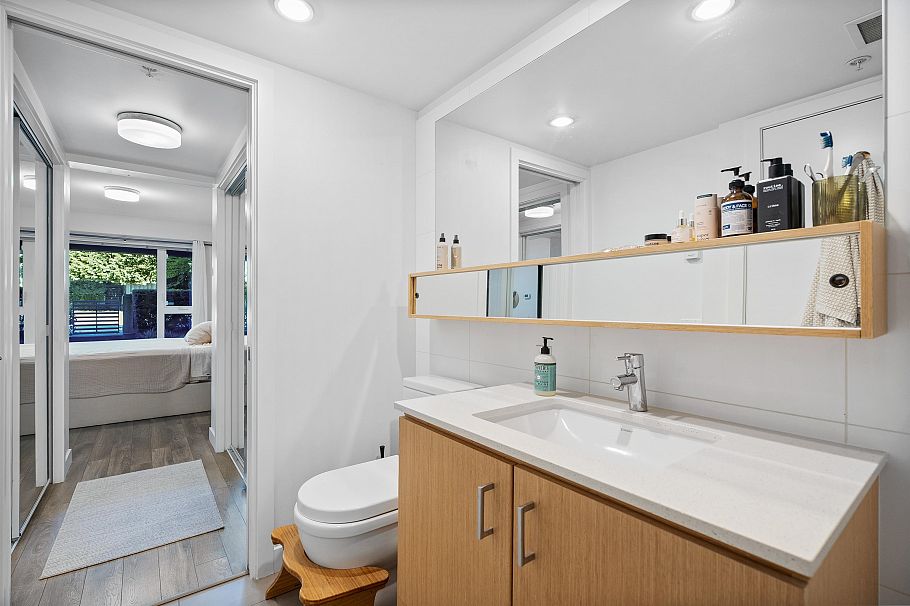 108 221 E 3rd Street North Vancouver, BC - 12