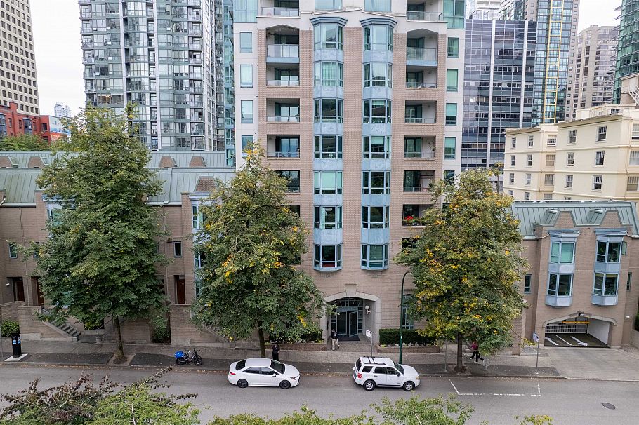 1903 1238 Melville Street Vancouver, BC - 4