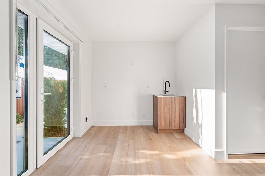 SL 4 2333 E 54th Avenue Vancouver, BC - 33