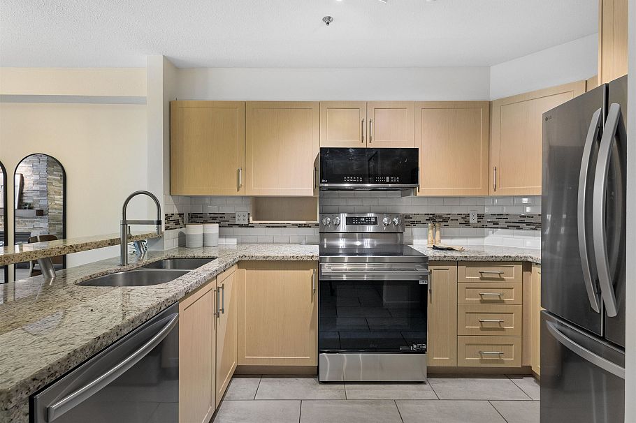 305 980 W 21st Avenue Vancouver, BC - 10