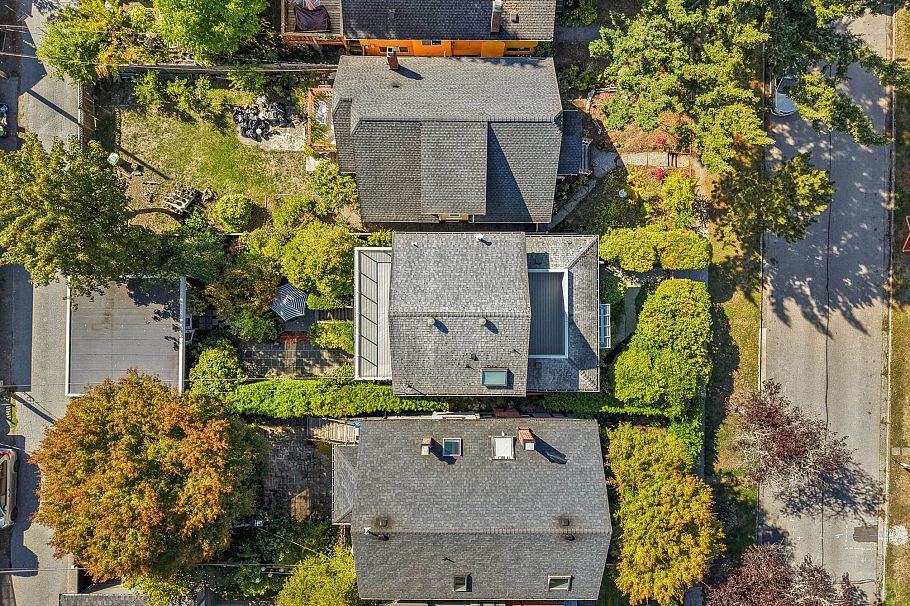 4468 W 14th Avenue Vancouver, BC - 34
