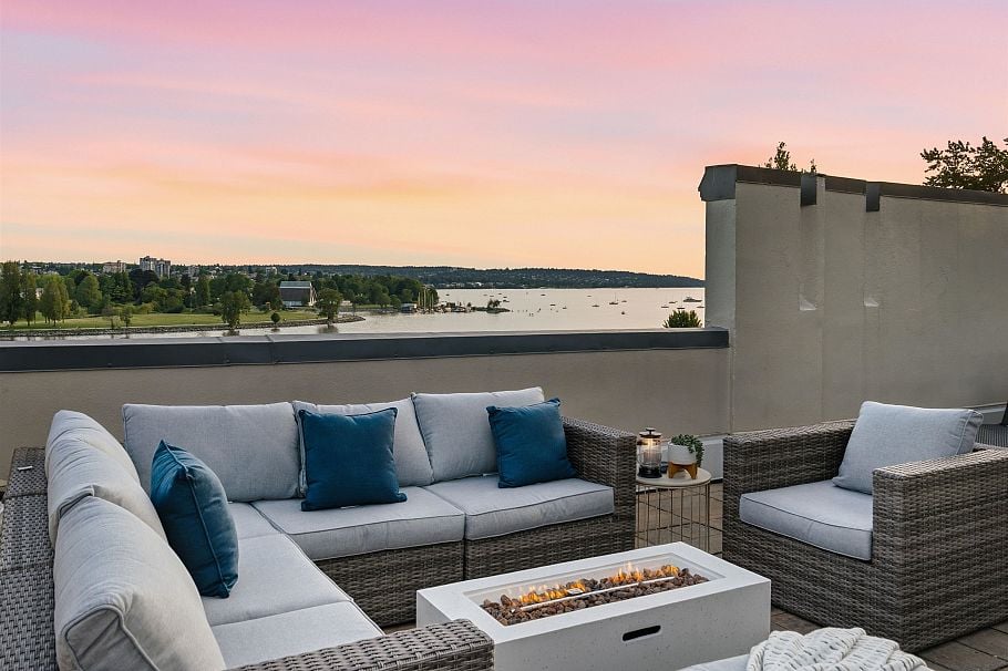 307 1311 Beach Avenue Vancouver, BC - 1