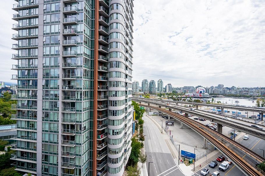1203 689 Abbott Street Vancouver, BC - 25
