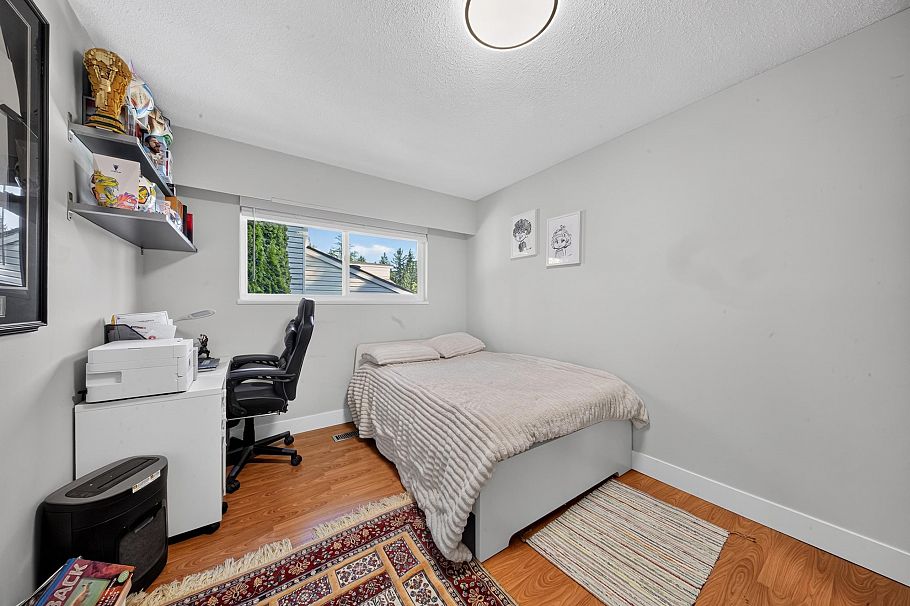 2322 Kirkstone Road North Vancouver, BC - 21