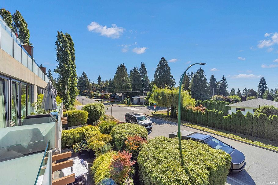 201 650 Evergreen Place North Vancouver, BC - 26