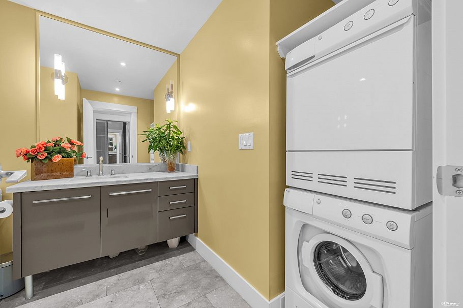 201 650 Evergreen Place North Vancouver, BC - 16