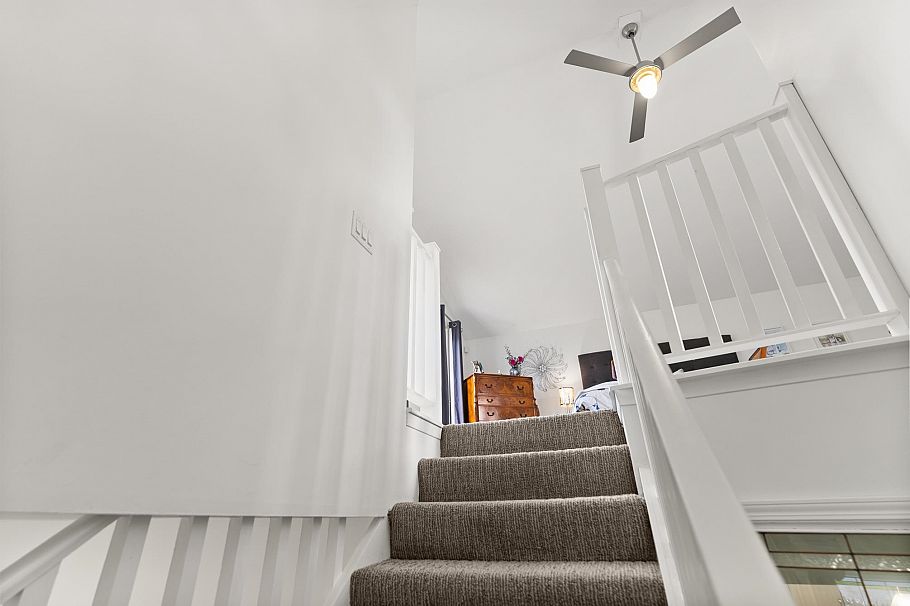 4468 W 14th Avenue Vancouver, BC - 16