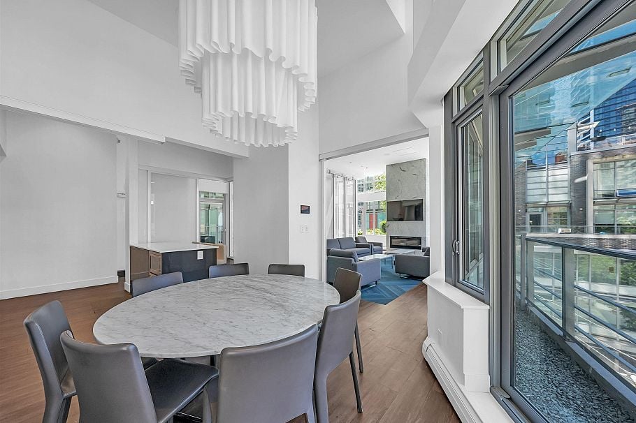4006 1283 Howe Street Vancouver, BC - 32