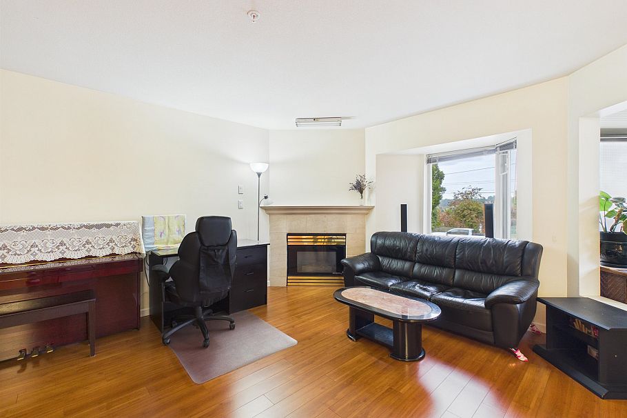 208 2677 Broadway Street Vancouver, BC - 4
