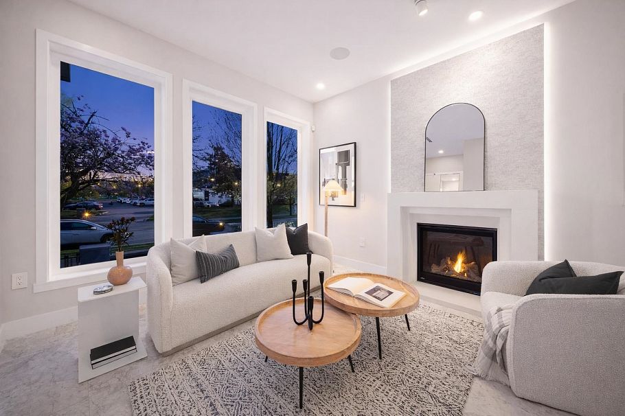 2455 W 10th Avenue Vancouver, BC - 8
