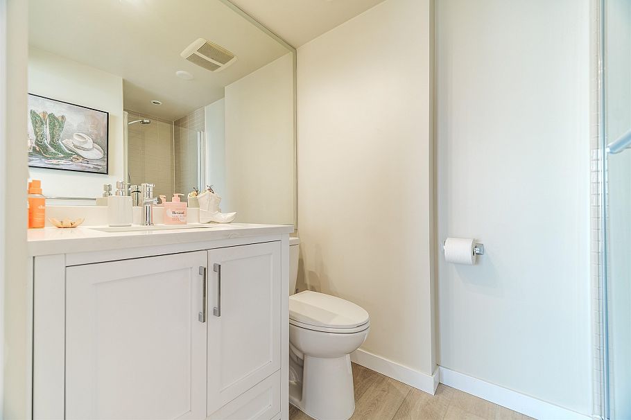 2308 111 W Georgia Street Vancouver, BC - 21