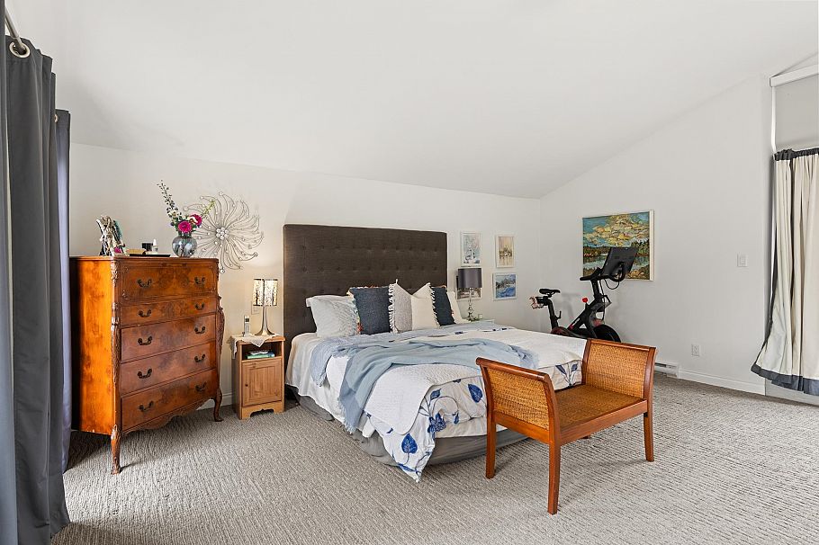 4468 W 14th Avenue Vancouver, BC - 18