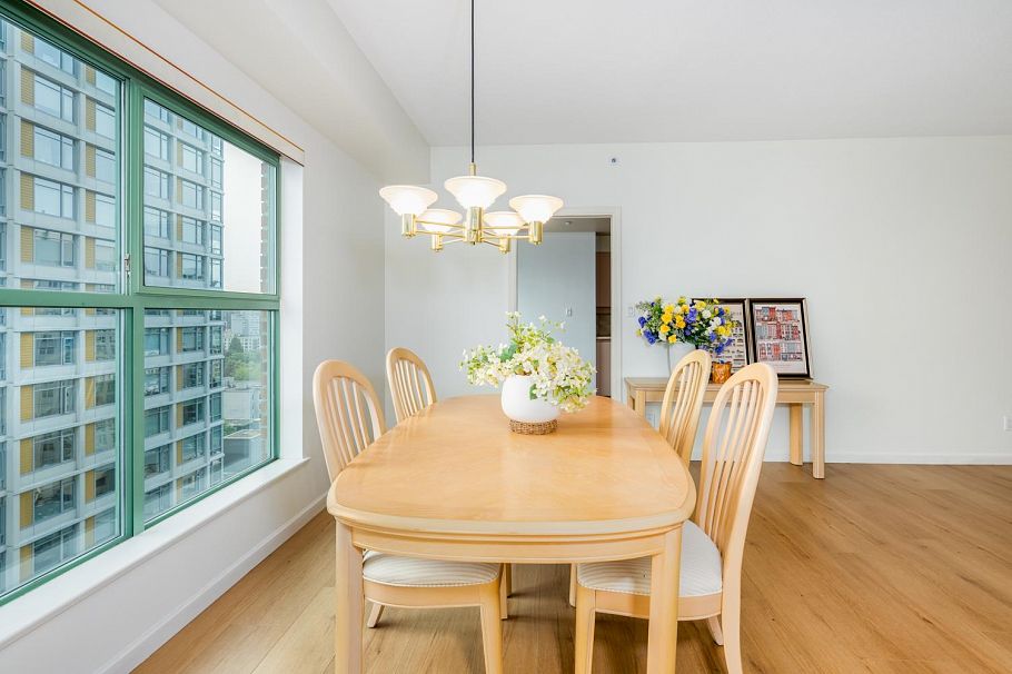 1903 909 Burrard Street Vancouver, BC - 11