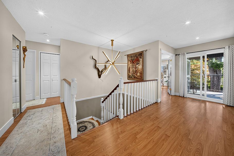2322 Kirkstone Road North Vancouver, BC - 16