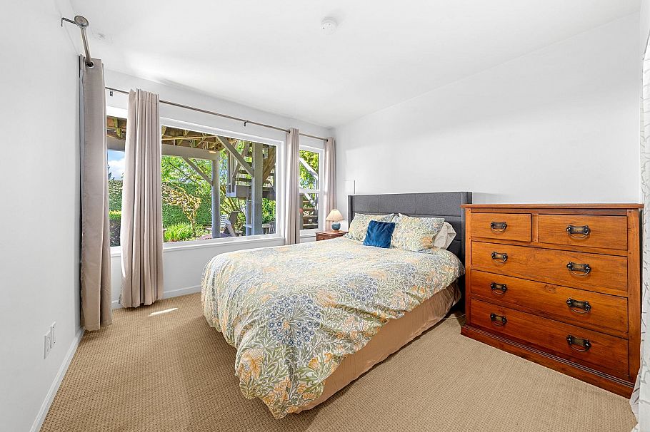 3961 St. Albans Avenue North Vancouver, BC - 32