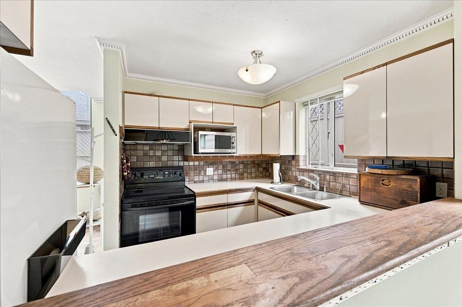 1 1176 W 15th Avenue Vancouver, BC - 10