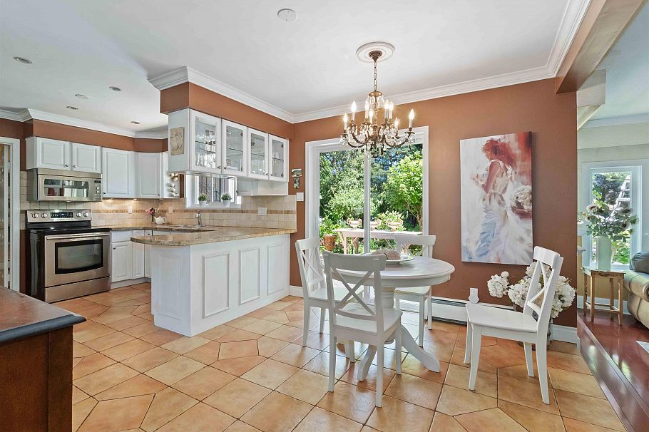 4106 Staulo Crescent Vancouver, BC - 16