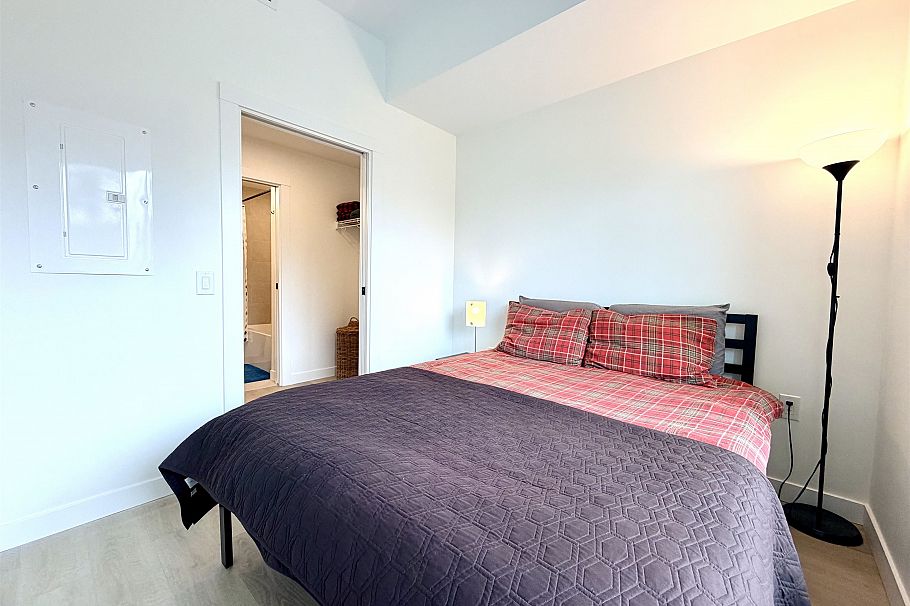 105 2268 E Broadway Vancouver, BC - 9