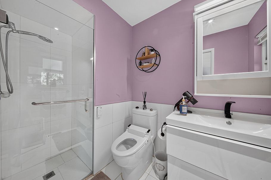 2322 Kirkstone Road North Vancouver, BC - 19
