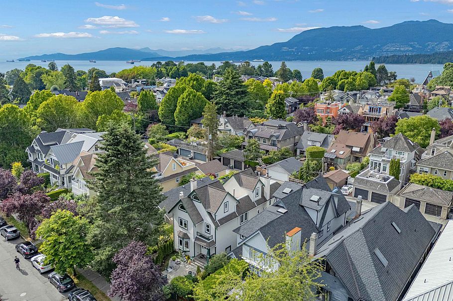 1823 Creelman Avenue Vancouver, BC - 4