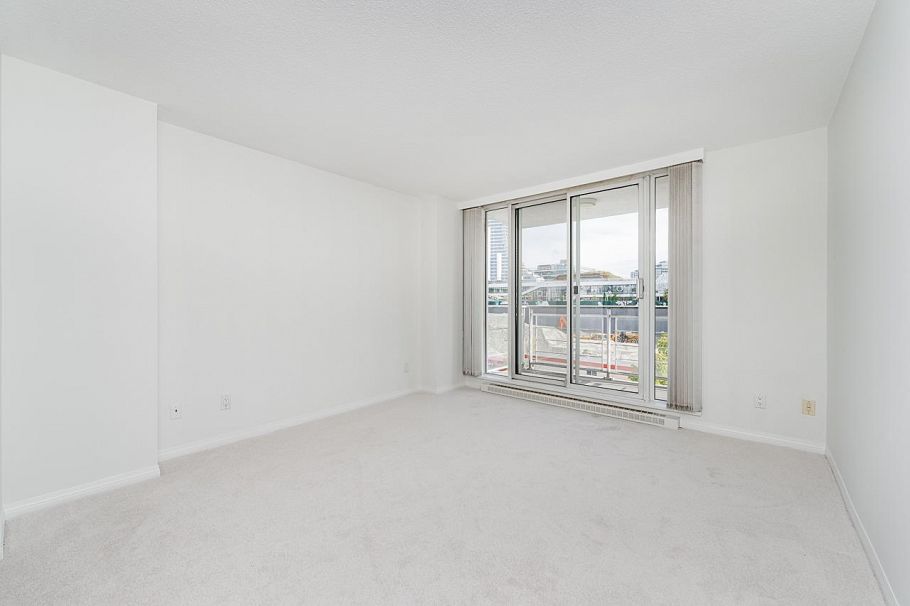405 688 Fairchild Road Vancouver, BC - 18