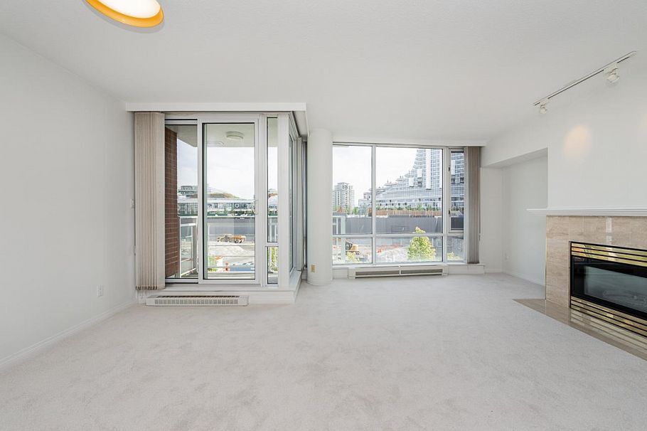 405 688 Fairchild Road Vancouver, BC - 9