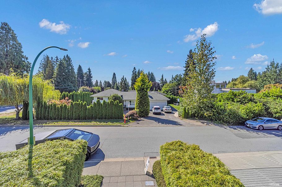 201 650 Evergreen Place North Vancouver, BC - 27