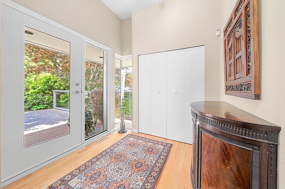 3961 St. Albans Avenue North Vancouver, BC - 4