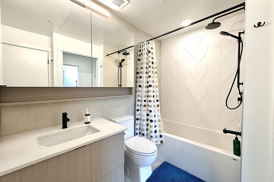 105 2268 E Broadway Vancouver, BC - 13