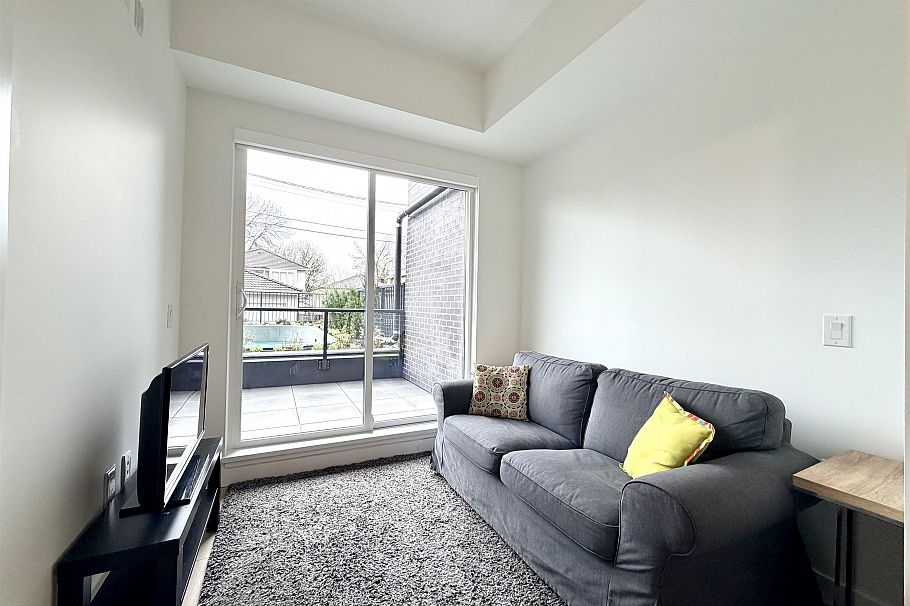 105 2268 E Broadway Vancouver, BC - 5