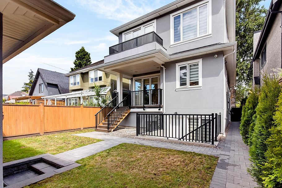 3964 W 21st Avenue Vancouver, BC - 15