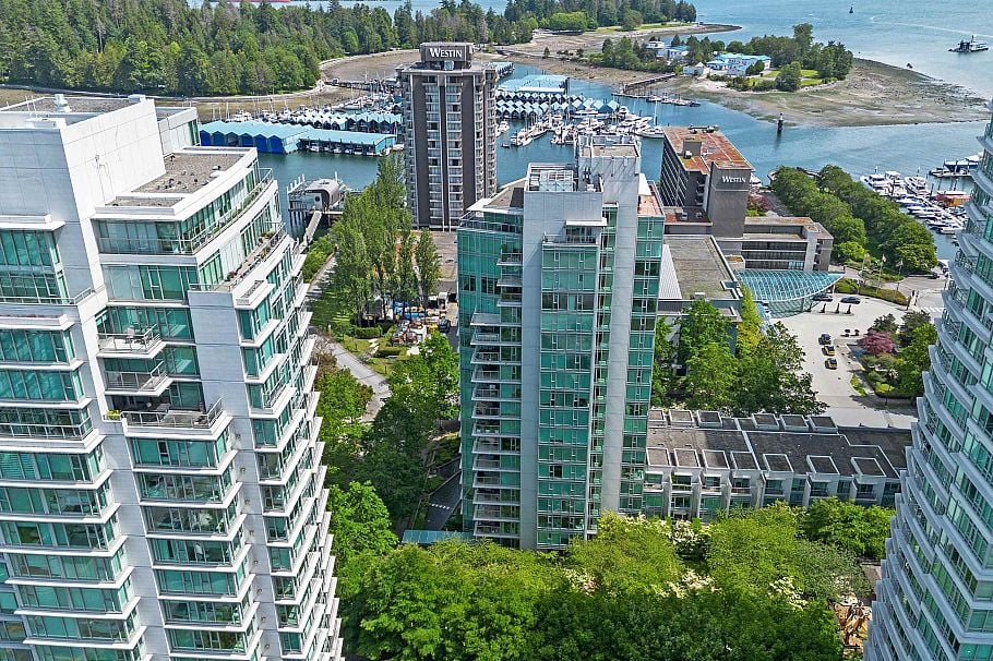 902 1650 Bayshore Drive Vancouver, BC - 32